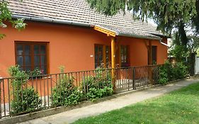 Vadregény Vendégház